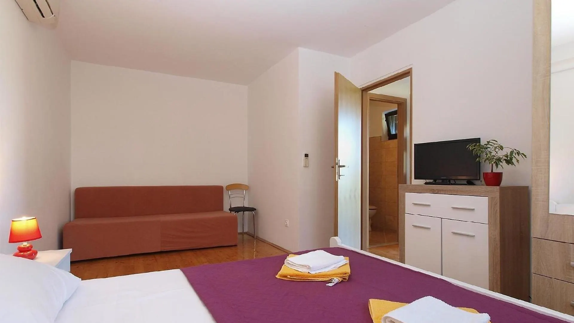 Apartment Ferienwohnung Fuer 2 Personen Ca 30 Qm In Fazana, Istrien Istrische Riviera